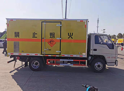 全椒爆破器材运输车技术升级与安全合规新趋势